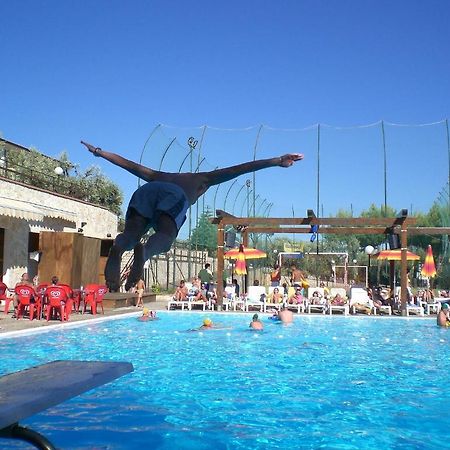 Villaggio Turistico Defensola Vieste Bagian luar foto