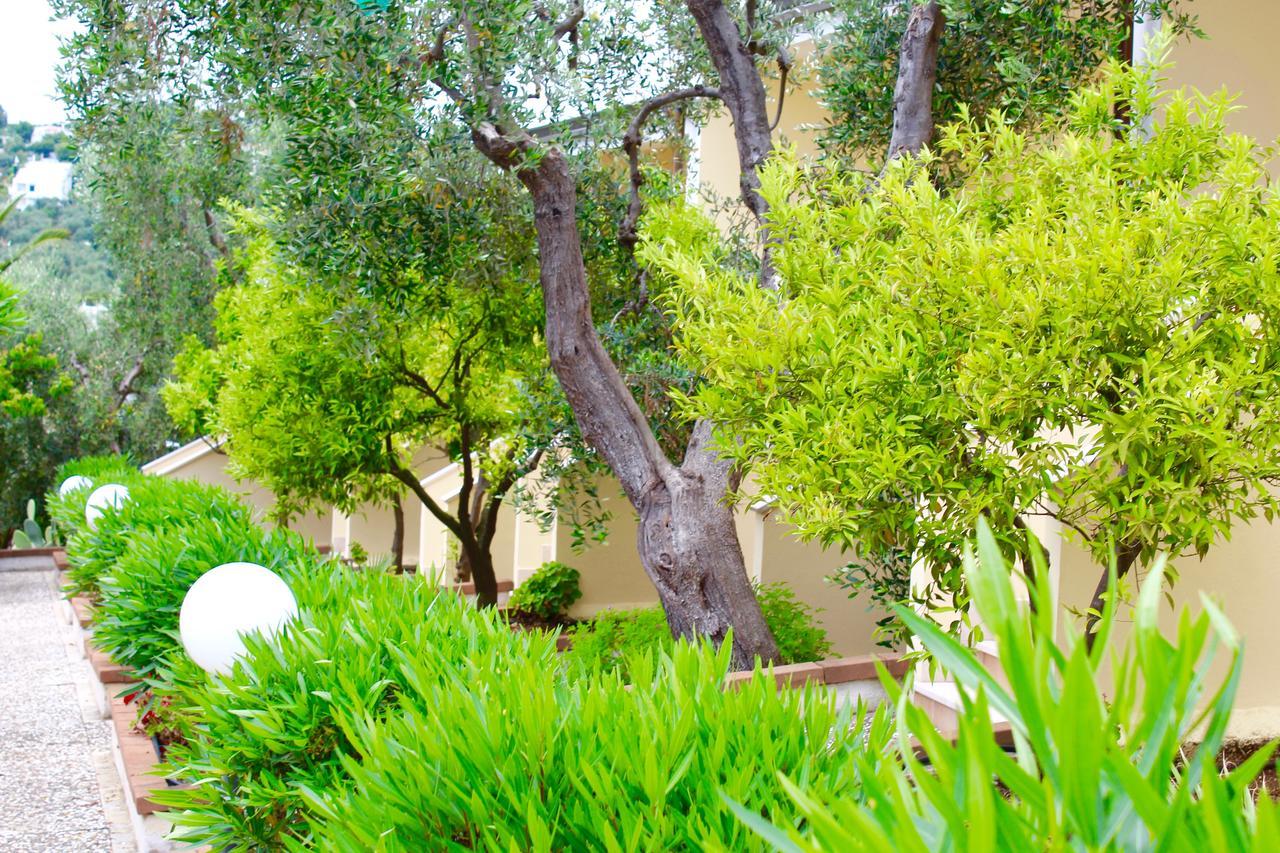 Villaggio Turistico Defensola Vieste Bagian luar foto