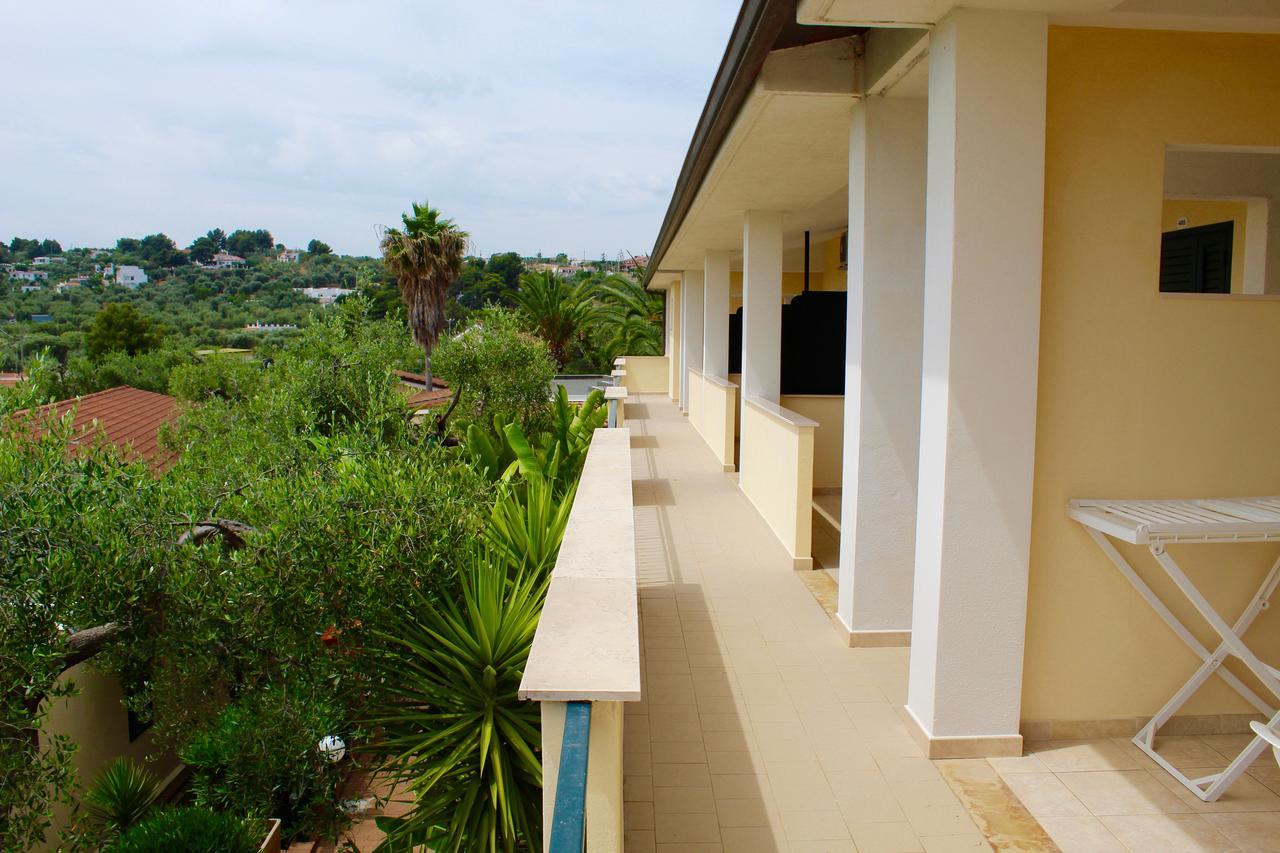 Villaggio Turistico Defensola Vieste Bagian luar foto