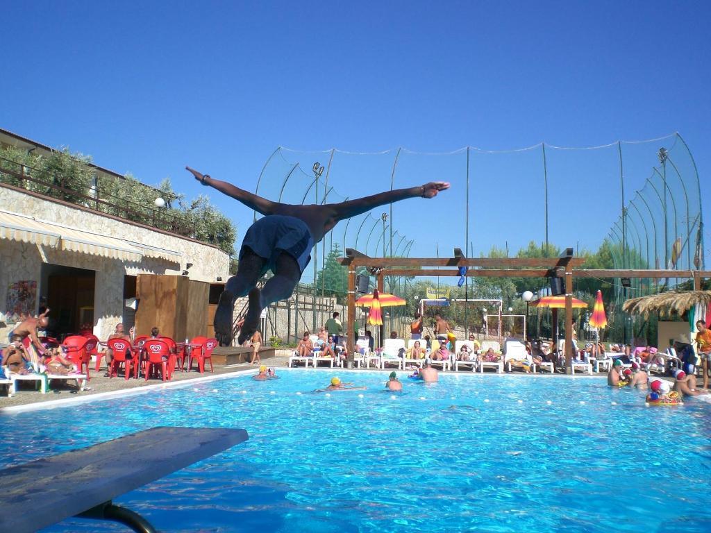 Villaggio Turistico Defensola Vieste Bagian luar foto